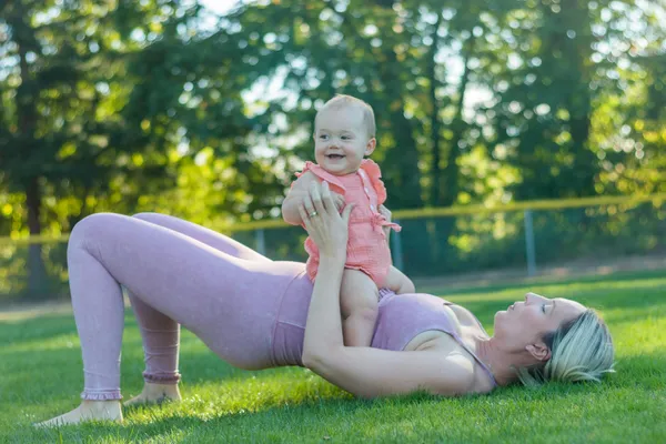 Online - Mama-Baby-Yoga